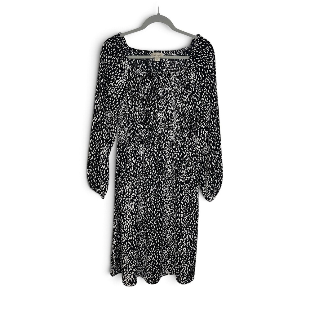Charlie Paige Women's M Black White Abstract Smocked Puff Sleeve Midi Dress